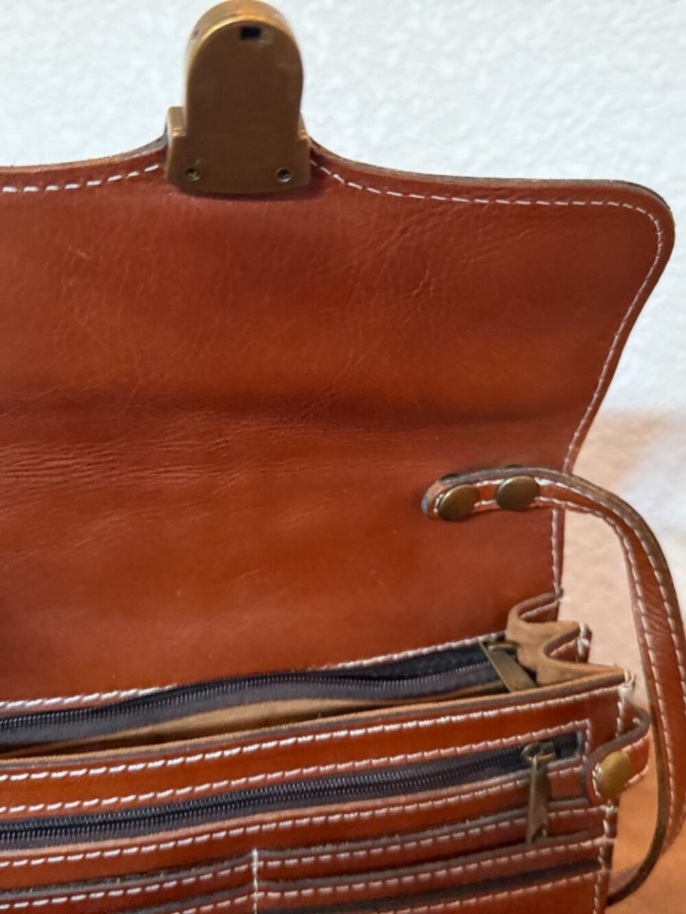 Patricia Nash Vintage Lanza Leather Flap Crossbody Bag in Tan - Picture 4 of 4